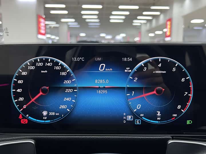 Mercedes-Benz GLB 2023 GLB 220 — фото 9