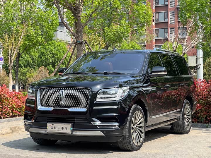 Lincoln Navigator — фото 1