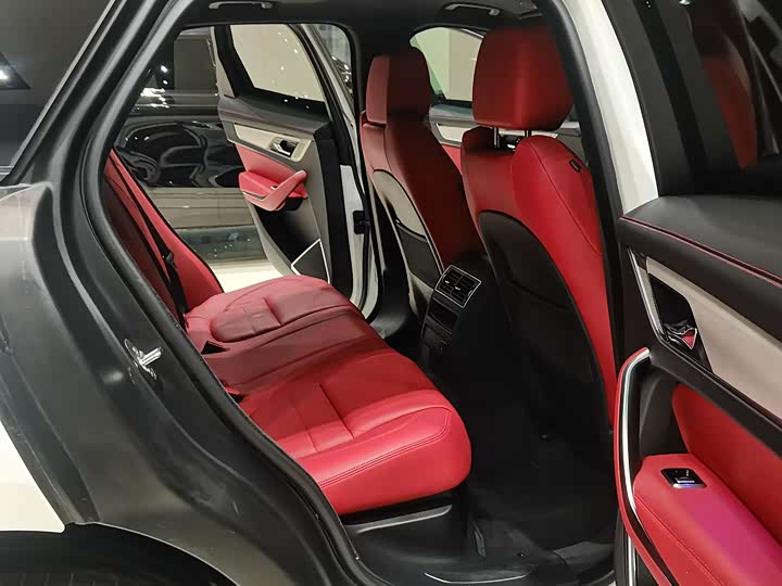 Jaguar F-PACE 2024 P 250 R-Dynamic SE — фото 16