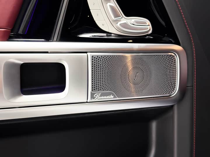 Mercedes-Benz G-Class 2024 G 500 — фото 21
