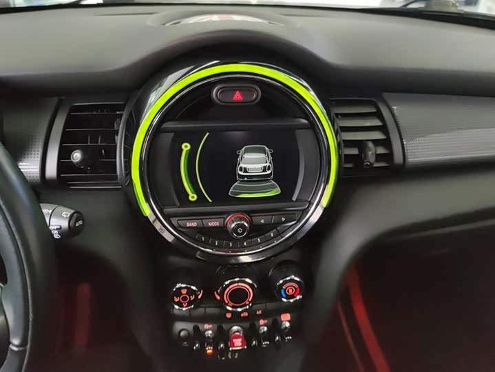 MINI Hatch — фото 13