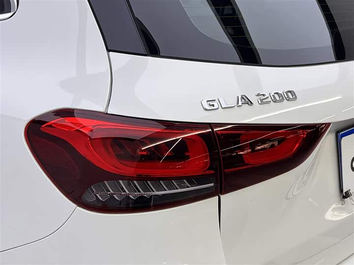 Mercedes-Benz GLA 2020 GLA 200 — фото 9