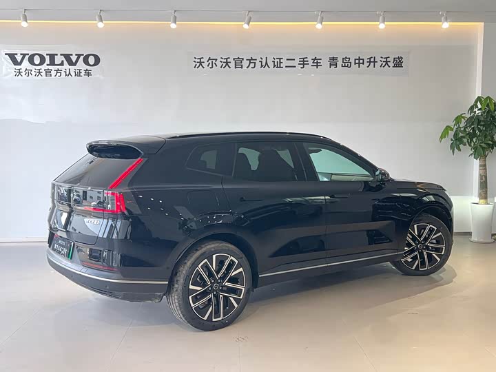 Volvo XC70 Hybrid 2026 4 WD Plus — фото 4