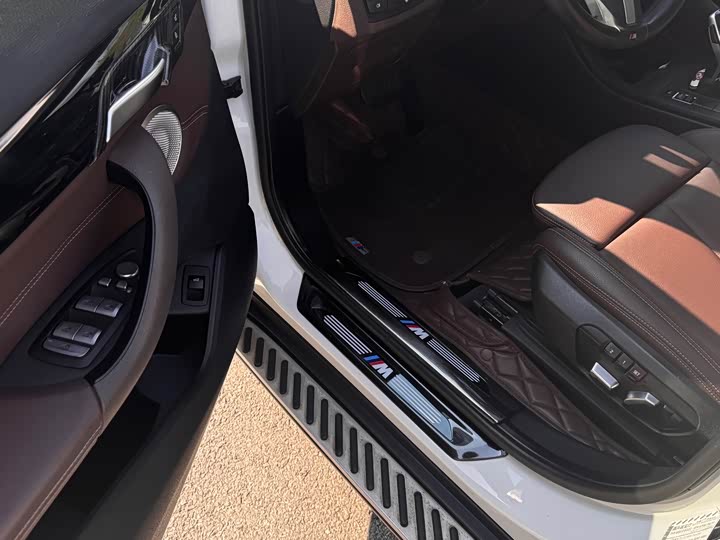 BMW X1 2021 s Drive 25 Li Leading — фото 13
