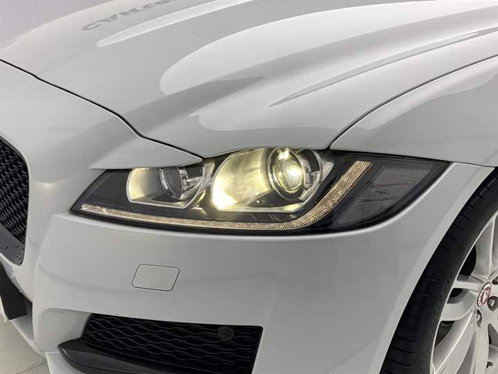 Jaguar XFL 2020 XFL 2.0 T P 200 2 WD — фото 9