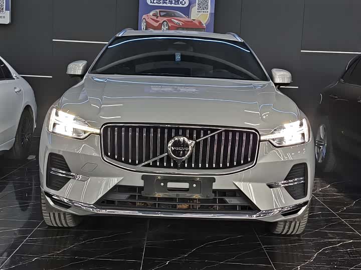 Volvo XC60 2023 B 5 4 WD — фото 2