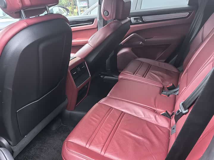 Porsche Cayenne 2018 Cayenne 3.0 T — фото 22