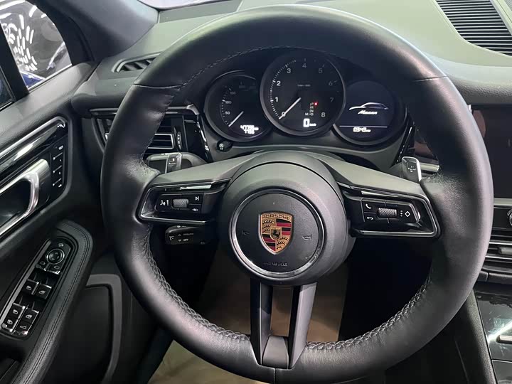 Porsche Macan 2022 Macan 2.0 T — фото 7