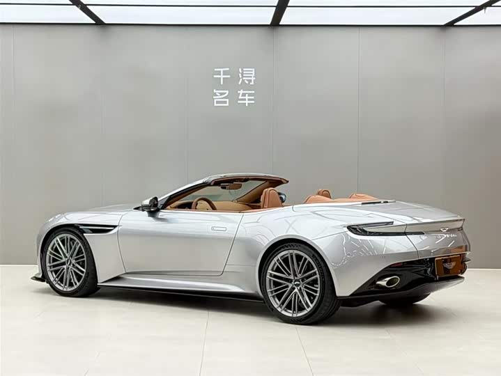 Aston Martin DB12 2023 4.0 T V 8 Volante — фото 15