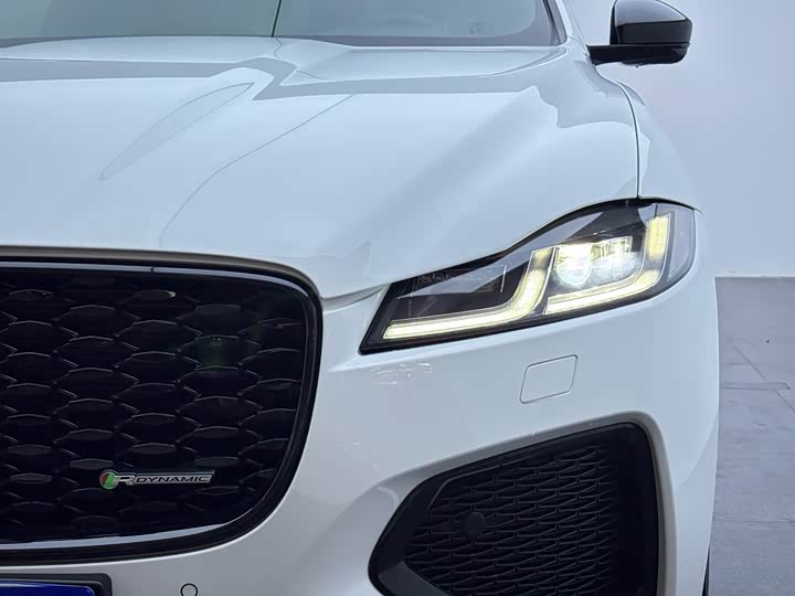 Jaguar F-PACE 2023 P 250 R-Dynamic BLACK — фото 27
