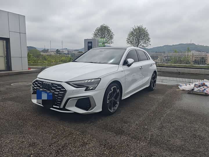 Audi A3 2024 Sportback 35 TFSI Sport — фото 1