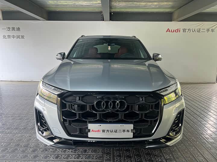 Audi SQ 7 2024 4.0 TFSI — фото 2