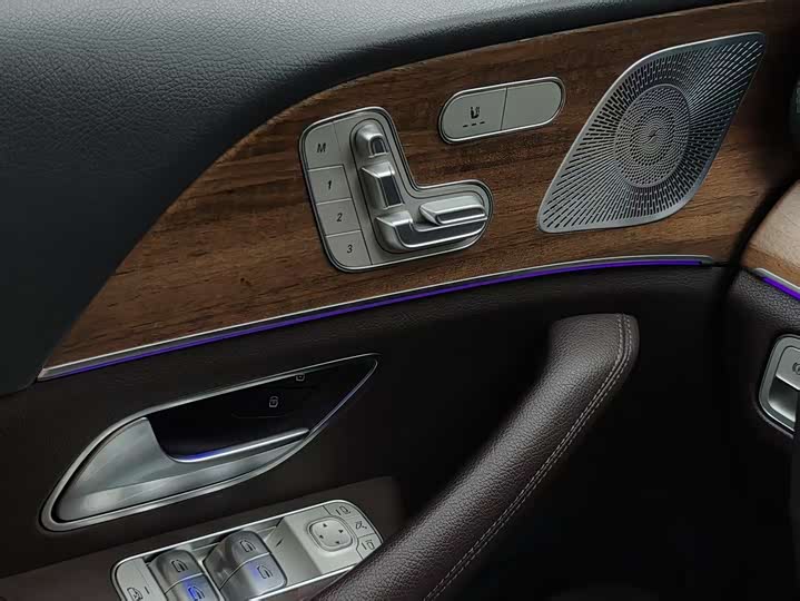Mercedes-Benz GLE — фото 11