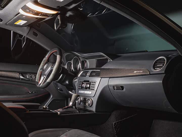 Mercedes-Benz C-Class 2018 AMG C 63 Blackseries — фото 14