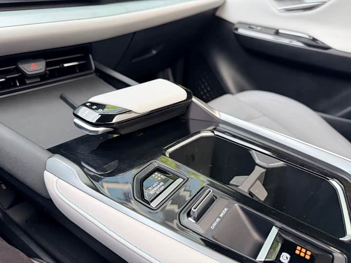 Changan UNI-T 2023 1.5 T Premium — фото 10