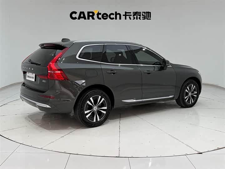 Volvo XC60 2022 B 5 4 WD — фото 11