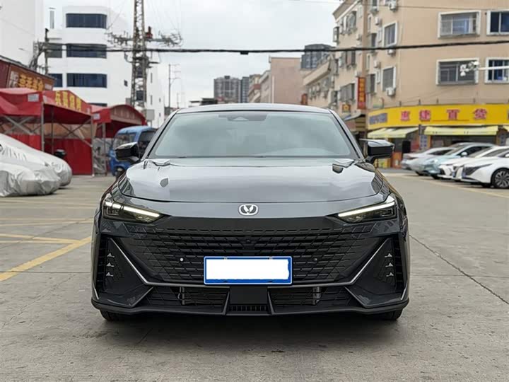 Changan UNI-V 2023 1.5 T — фото 2