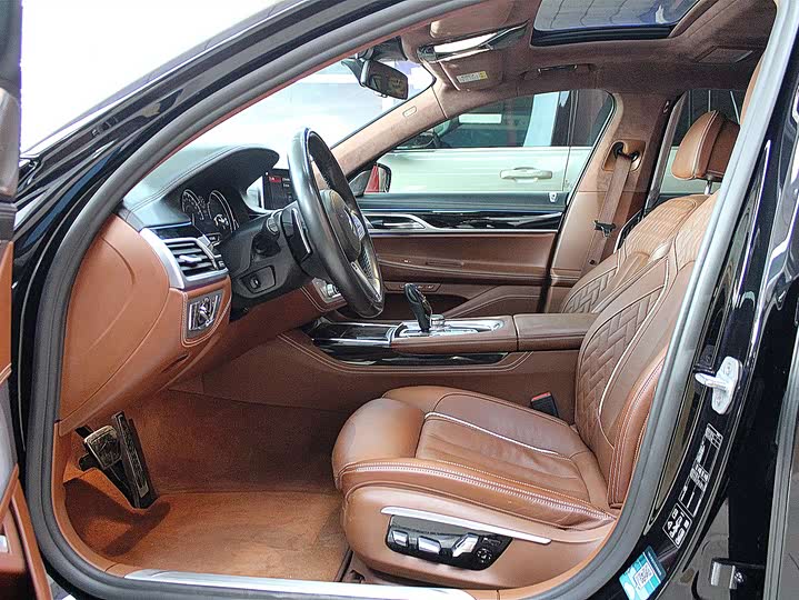BMW 7-Series 2018 750 Li x Drive M — фото 6