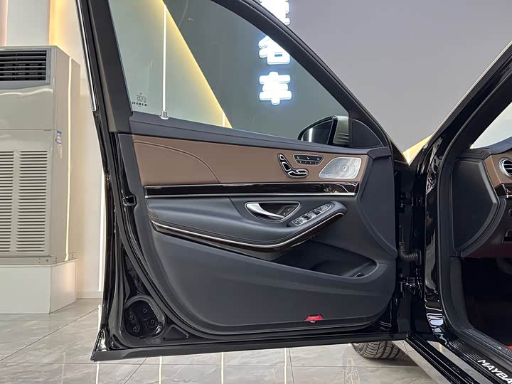Maybach S-Class 2018 S 450 4 MATIC — фото 9