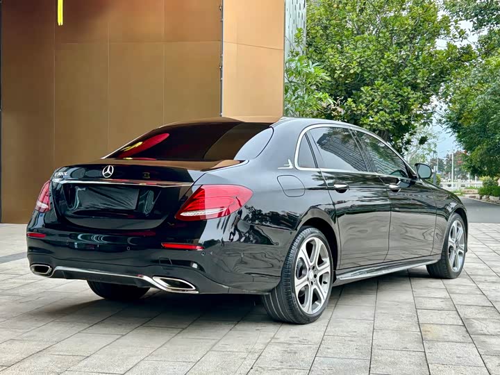Mercedes-Benz E-Class 2017 E 300 L Luxury — фото 6