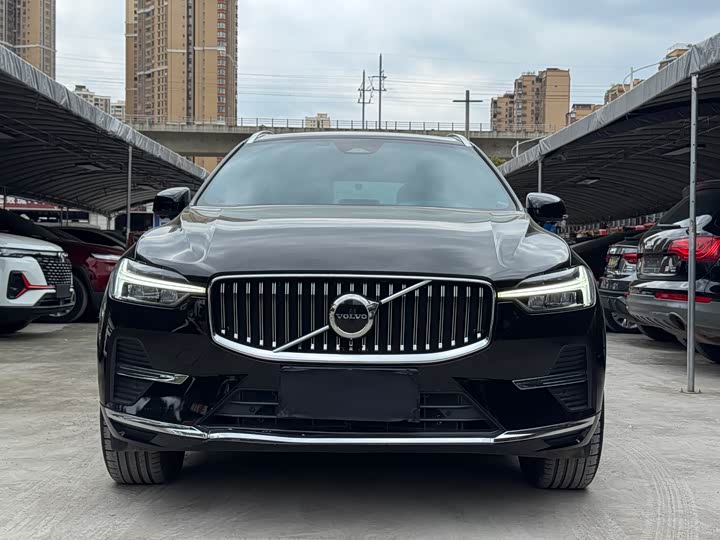 Volvo XC60 2023 B 5 4 WD — фото 2