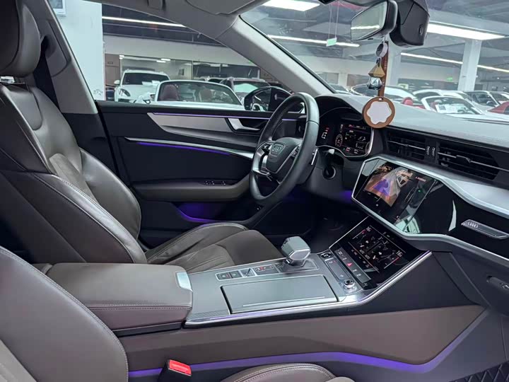 Audi A 7 L 2024 45 TFSI S-line — фото 11