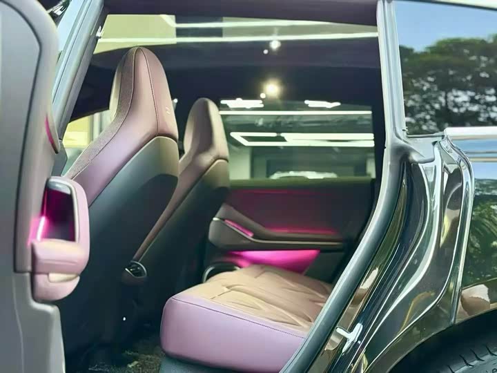 NIO ET 5 T 2024 75k Wh Touring — фото 6