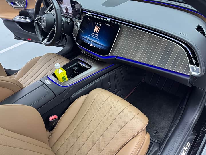Mercedes-Benz E-Class 2024 E 300 L — фото 11