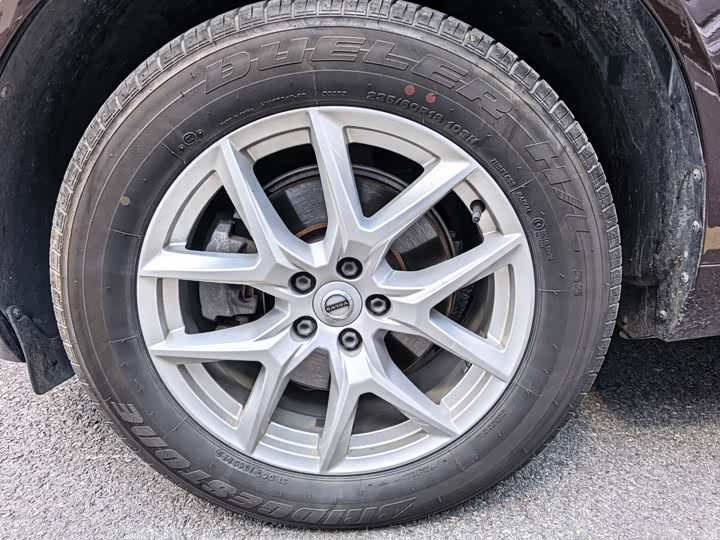 Volvo XC60 2018 T 5 4 WD — фото 17