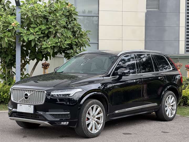 Volvo XC90 2019 T 6 7 V — фото 1