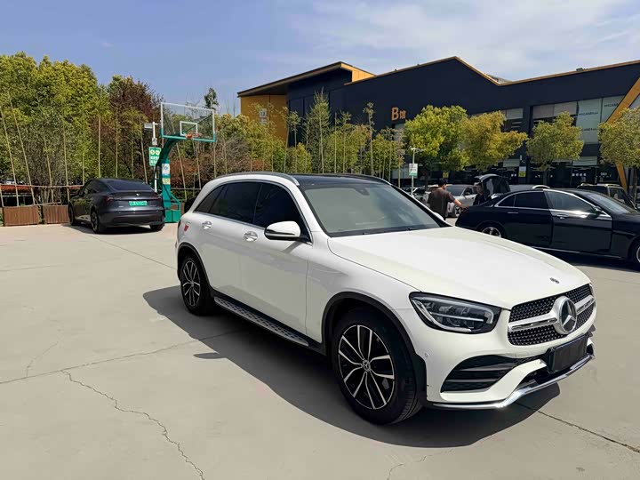 Mercedes-Benz GLC 2021 GLC 260 L 4 MATIC Luxury — фото 3