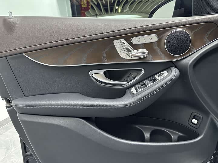 Mercedes-Benz GLC 2022 GLC 300 L 4 MATIC — фото 23