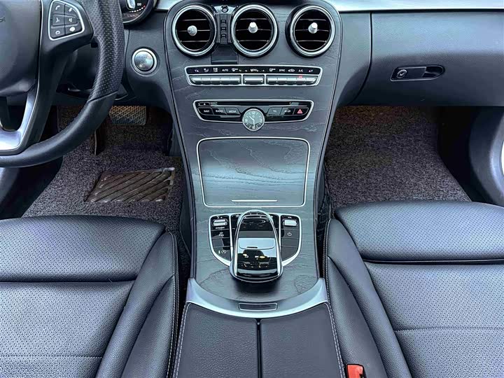 Mercedes-Benz C-Class 2017 C 200 L — фото 14
