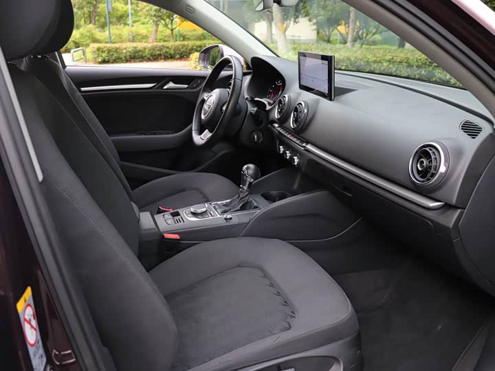 Audi A3 2016 Limousine 35 TFSI — фото 16