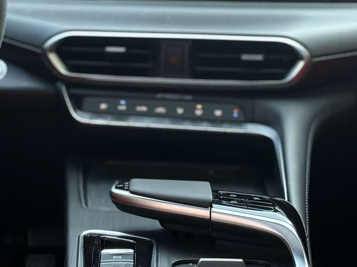 Changan UNI-T 2020 1.5 T Premium — фото 9