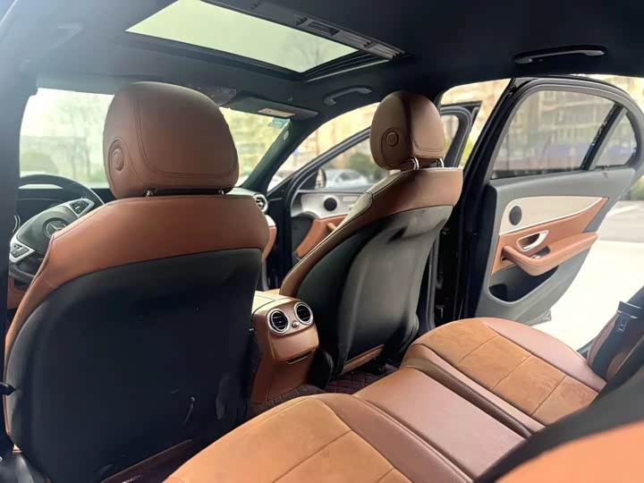 Mercedes-Benz E-Class E 200 спорт — фото 6