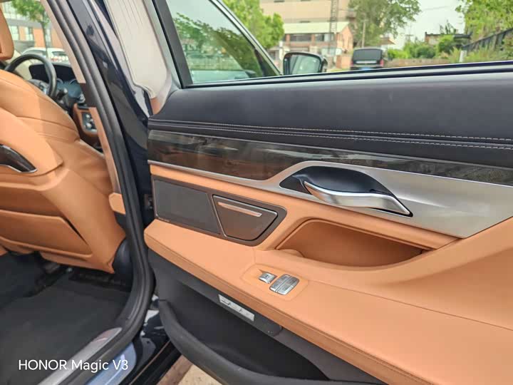 BMW 7-Series 2016 730 Li Luxury — фото 22