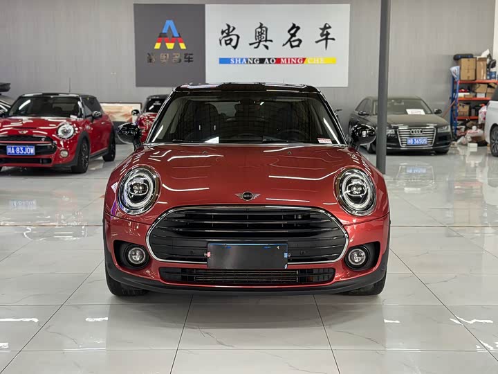 MINI Clubman — фото 1