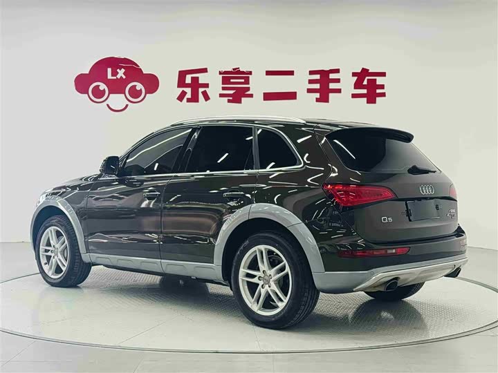 Audi Q5 2017 Plus 40 TFSI — фото 3