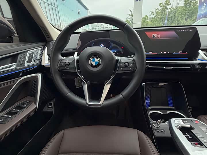 BMW X1 xDrive25Li M спортпакет — фото 8