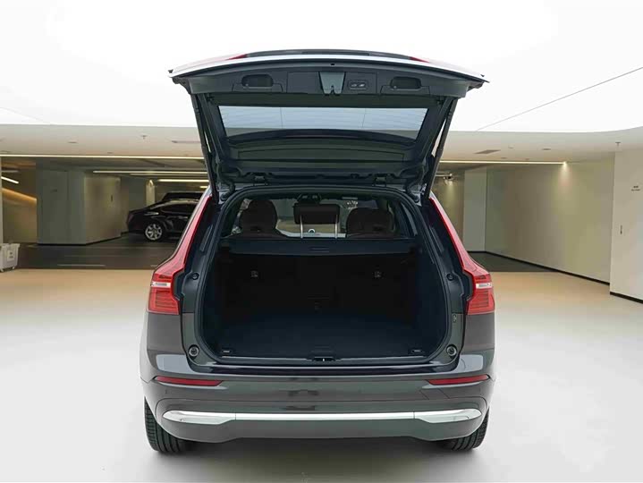 Volvo XC60 2023 B 5 4 WD — фото 6