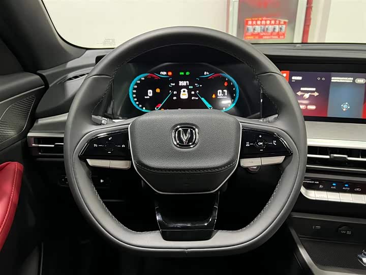 Changan CS35 PLUS 2023 1.4 T DCTLuxury — фото 13