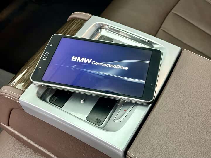 BMW 7 Series 730Li продвинутая — фото 12
