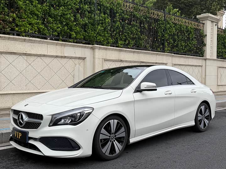 Mercedes-Benz CLA 2017 CLA 200 — фото 1