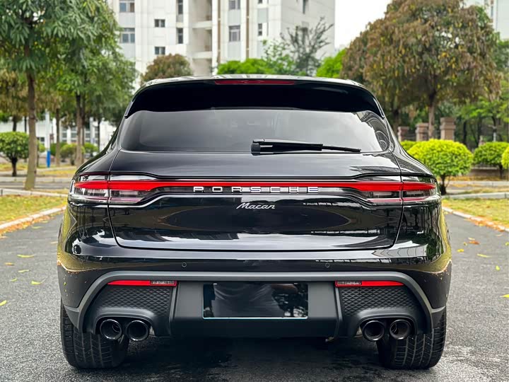 Porsche Macan 2023 Macan 2.0 T — фото 7