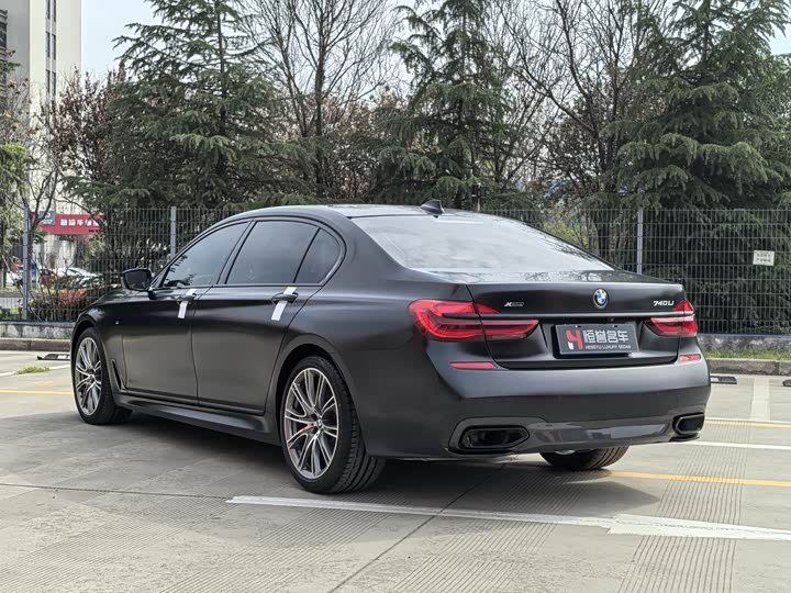 BMW 7-Series 2018 740 Li x Drive M — фото 30