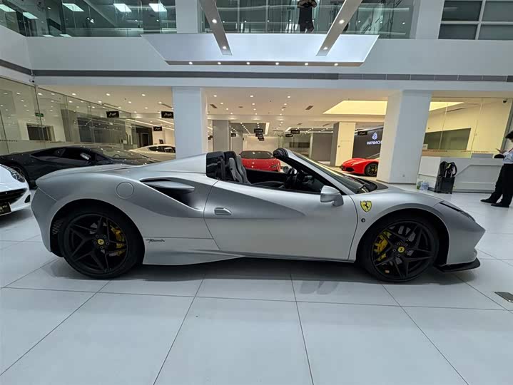 Ferrari F8 2020 Spider 3.9 T V 8 — фото 2