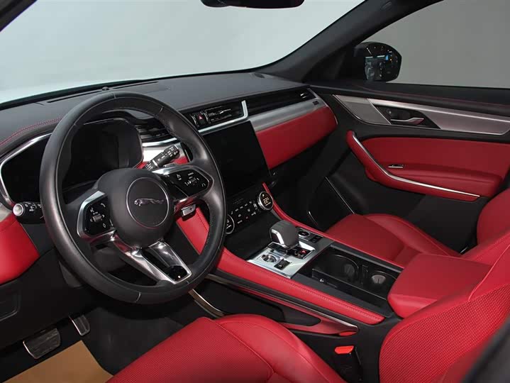 Jaguar F-PACE 2024 P 250 R-Dynamic SE — фото 30