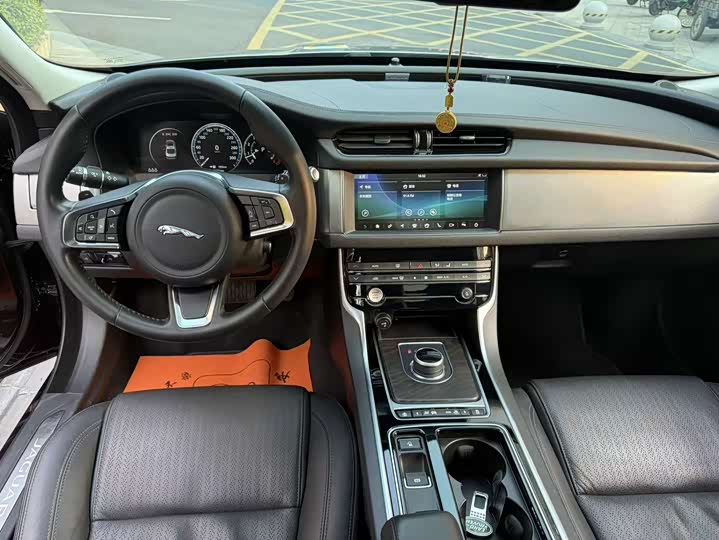 Jaguar XFL 2020 XFL 2.0 T P 250 2 WD — фото 12