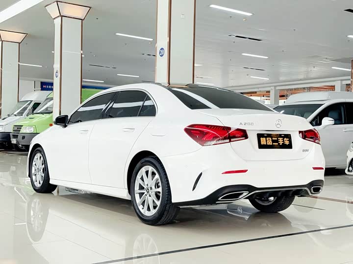 Mercedes-Benz A-Class 2022 A 200 L — фото 5